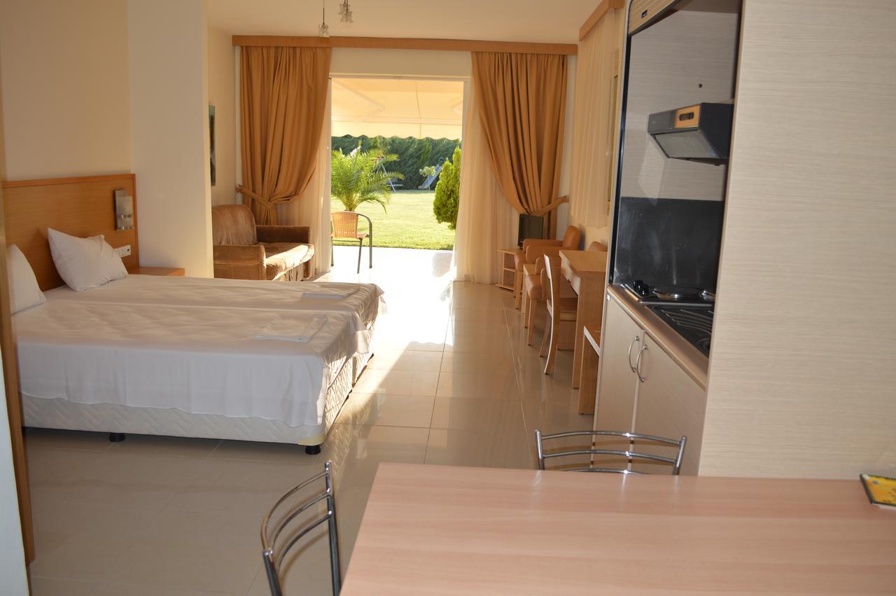 Alex House Aparthotel ซาคาโร ภายนอก รูปภาพ